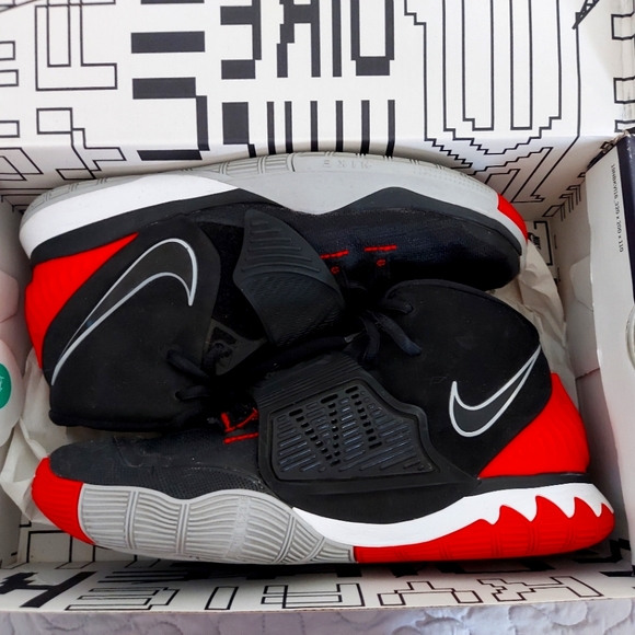 Nike Kyrie 6 GS BRED Youth Size 7. Black/Red/White. - Picture 6 of 8